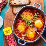 TOMATO POACHED EGGS WITH BACON SOURDOUGH