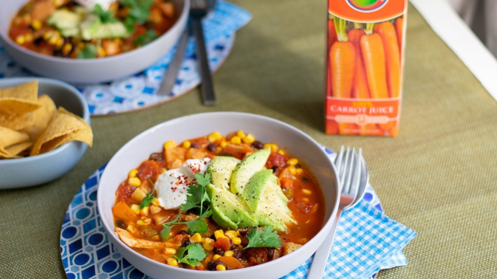 Chicken, sweet potato & black bean chilli with carrot juice