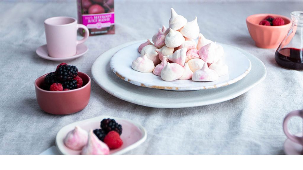 Valentine’s Meringue Kisses (V)